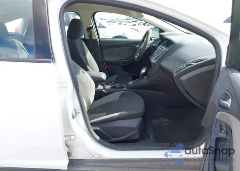 2014 Ford Focus Se z USA, uszkodzony, nr VIN 1FADP3K22EL400604